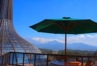 Gunungan Resto Dusun Semilir